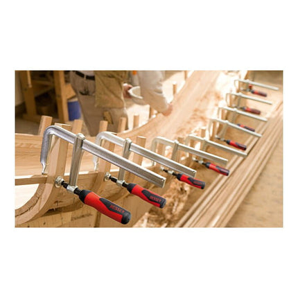 Ścisk śrubowy BESSEY GZ-2K wykonany w całości ze stali Szerokość mocowania 800 mm Występ 120 mm ( 4000831787 )