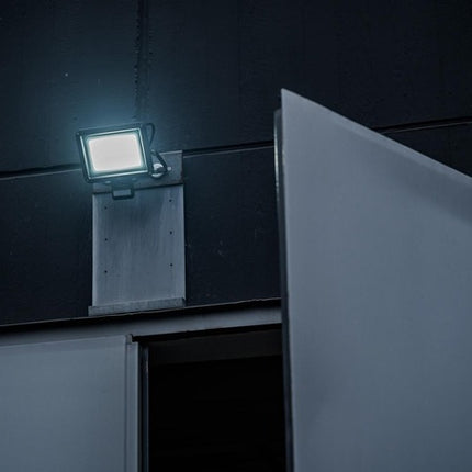 BRENNENSTUHL Proyector LED JARO 7060 P 50 W 5800 lm ( 8000883112 )