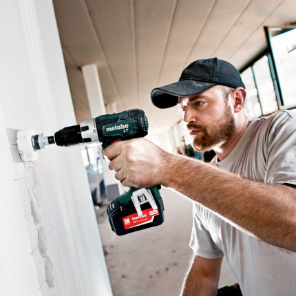 Metabo BS 18 LT trapano avvitatore a batteria 18 V 60 Nm ( 602102500 ) + 2x batteria ricaricabile 4,0 Ah + caricatore + metaBOX