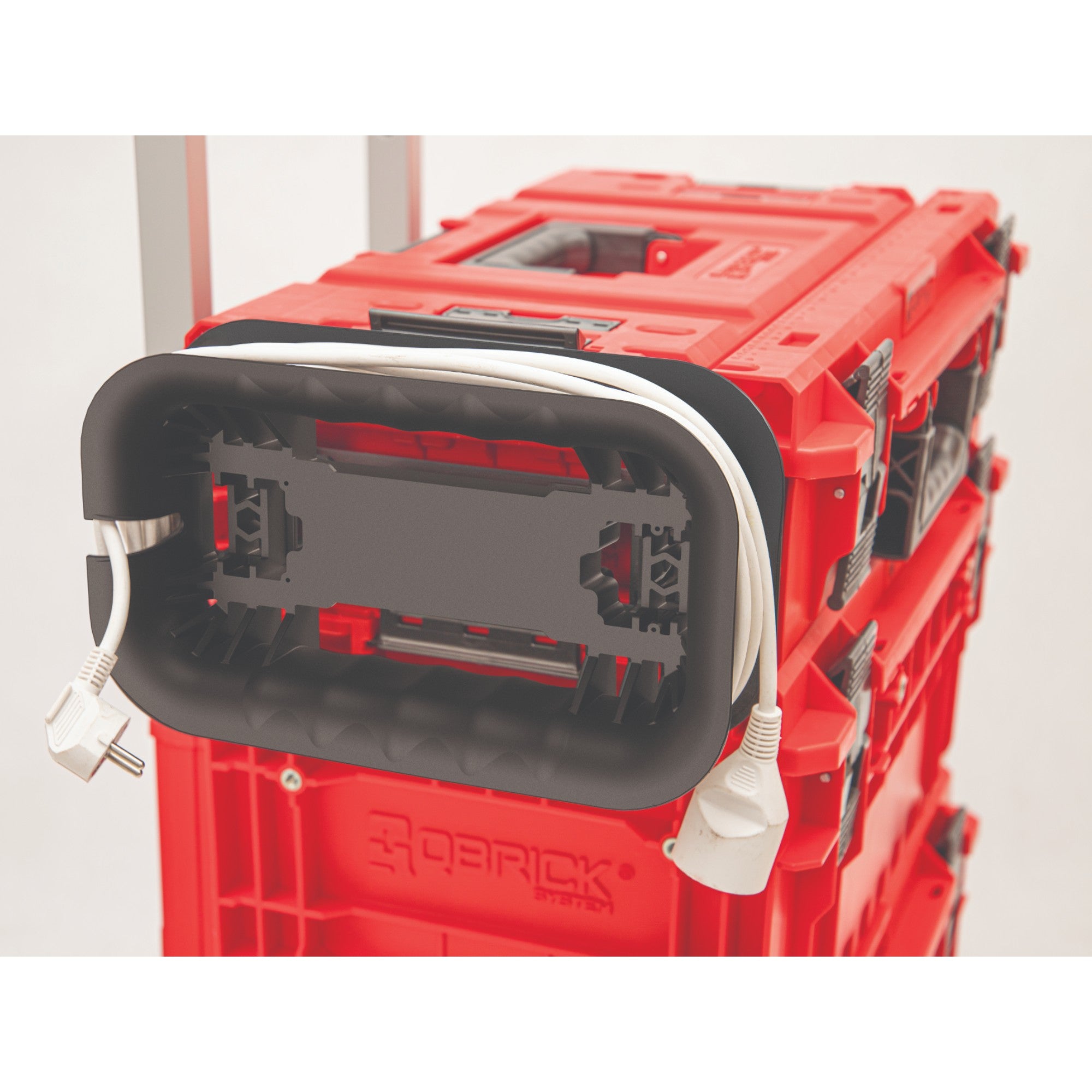 Toolbrothers RHINO Kabelaufwicklung zur Montage an der Wand fuer Linie L XL XXL Koffer 1 - toolbrothers