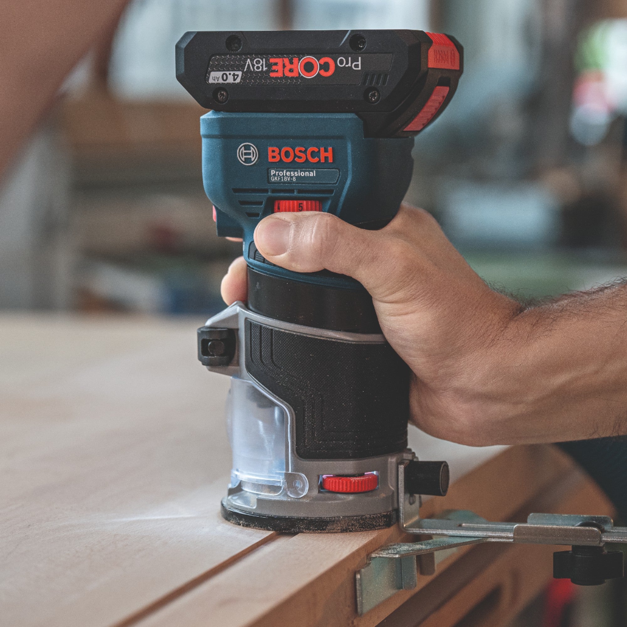 Bosch GKF 18V 8 Professional Akku Kantenfraese 18 V 8 0 mm Brushless 2x ProCORE Akku 4 0 Ah Ladegeraet 4 - toolbrothers