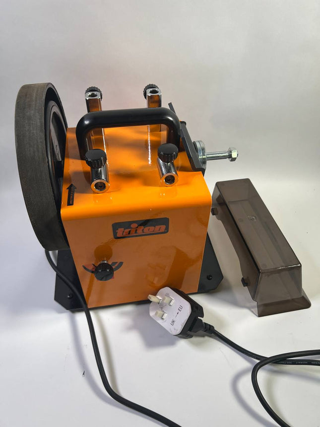 Triton TWSS10 Nass Schleifmaschine 120 Watt 220 Koernung Zubehoer Ersatzteil Defekt 1 - toolbrothers