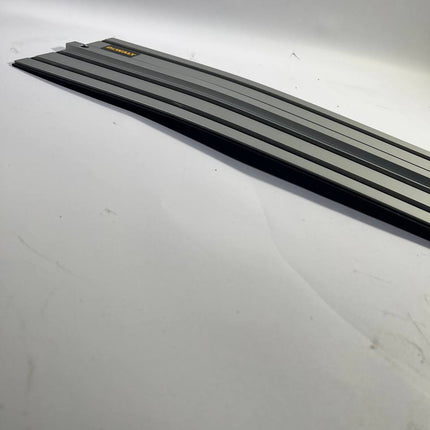 DeWalt DWS 5022 Fuehrungsschiene fuer Hand und Tauchkreissaegen mit 150 cm Laenge Beschaedigt 1 - toolbrothers