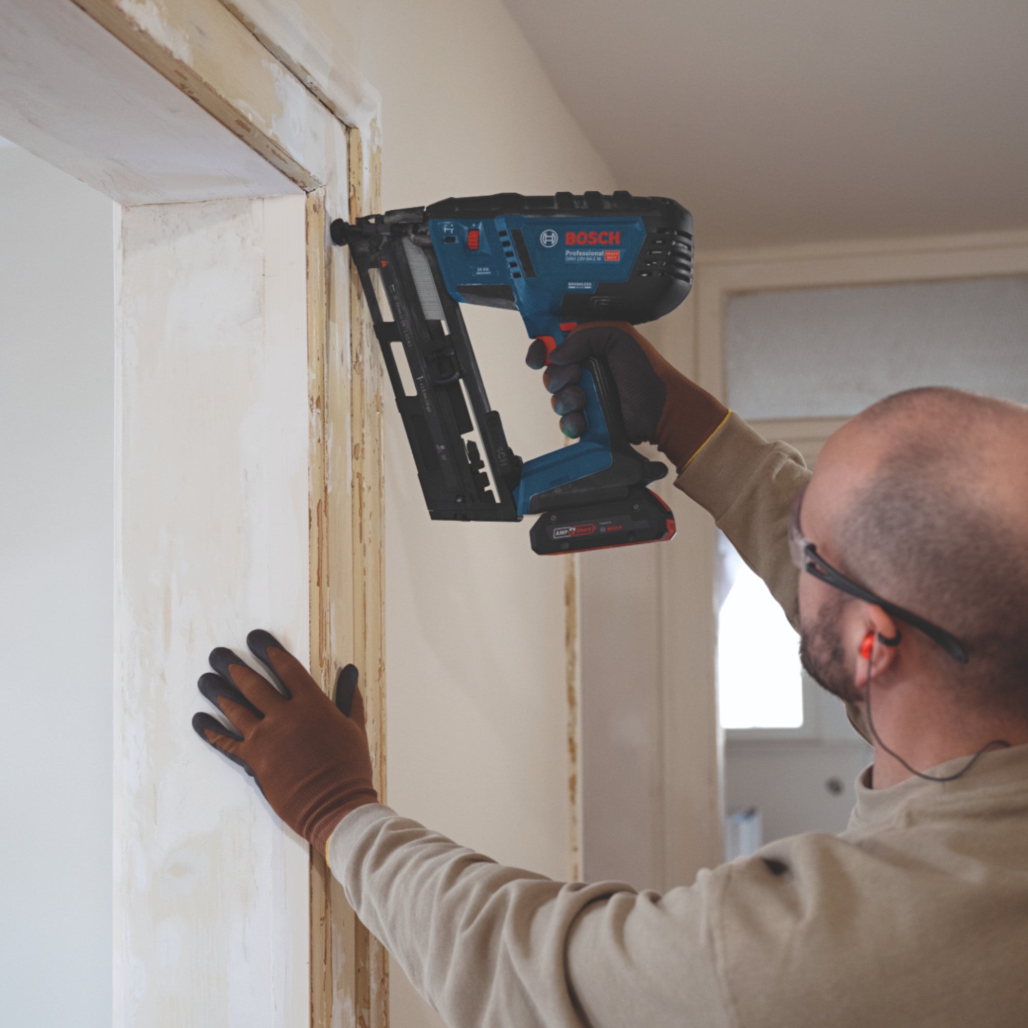 Bosch GNH 18V 64 2 M Professional Akku Holznagler 18 V 1 6 x 32 64 mm 1x Akku 5 0 Ah Ladegeraet 4 - toolbrothers