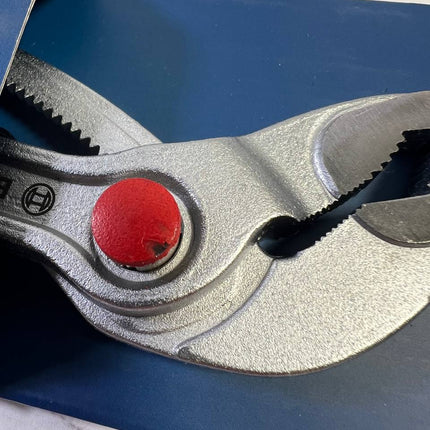 Bosch Sanitaer Wasserpumpenzange 250 mm Professional 1600A02W3N aus Chrom Vanadium Stahl Leicht Gebraucht 3 - toolbrothers