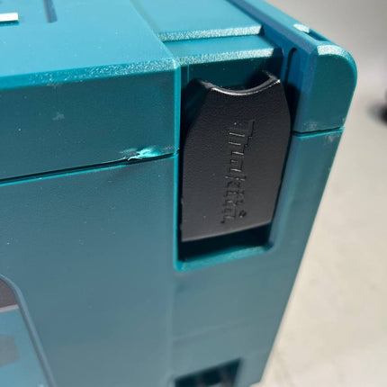 Makita MAKPAC 3 Kunststoffkoffer 395 x 295 x 215 mm ohne Einlage 821551 8 Beschaedigt 1 - toolbrothers