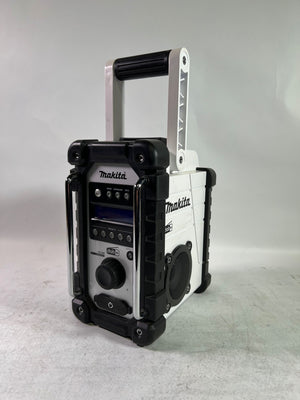 Makita DMR 110 NW Akku Baustellenradio 12 V - 18 V IP64 DAB+ Solo - ohne Akku, ohne Ladegerät - Reparaturgerät