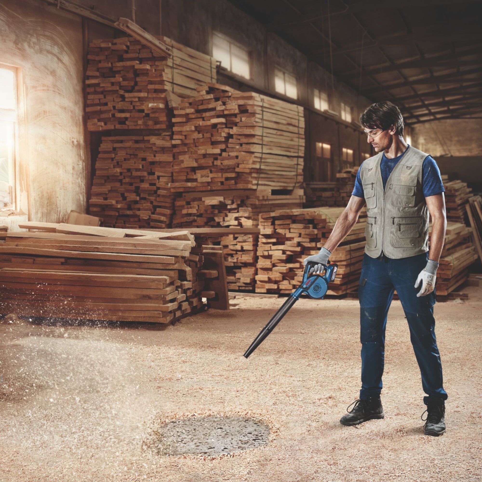 Bosch GBL 18V 120 Professional Akku Geblaese 18 V 120 m h 2x Akku 2 0 Ah Ladegeraet 4 - toolbrothers