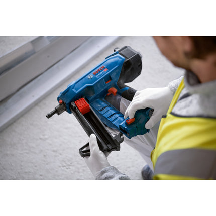 Bosch GNB 18V-38 Professional cordless concrete nailer 18 V 13 - 38 mm BITURBO Brushless + 2x ProCORE rechargeable battery 4.0 Ah + charger
